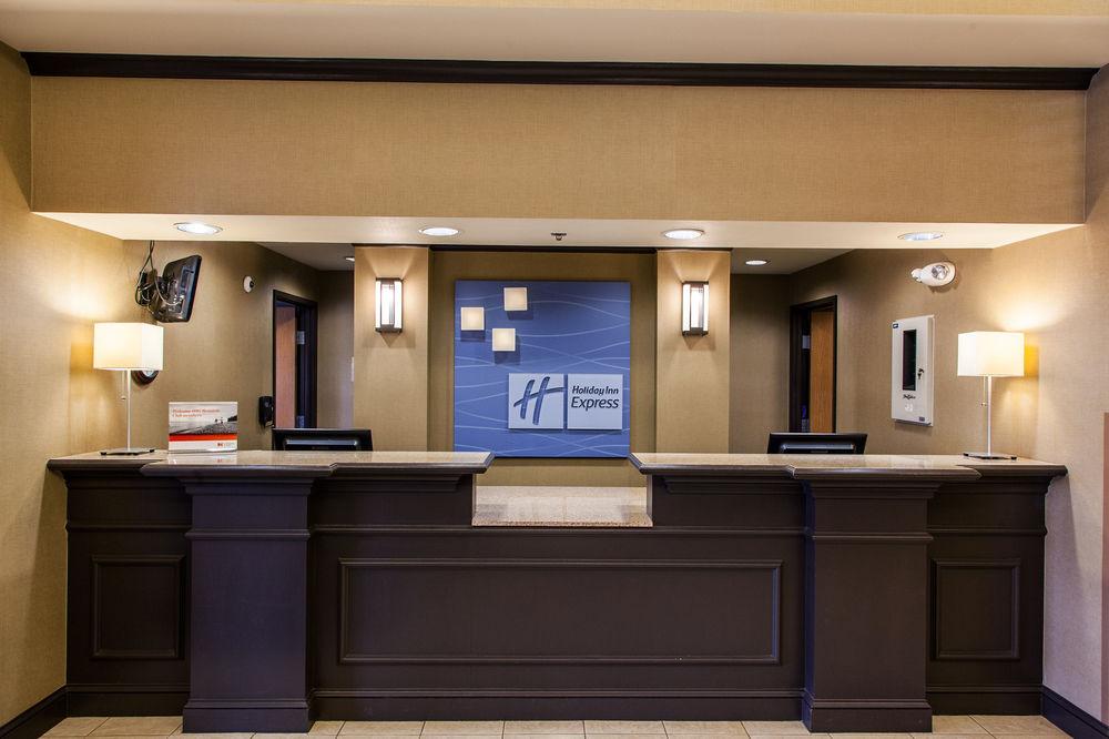 Holiday Inn Express & Suites Yankton By Ihg Exterior foto