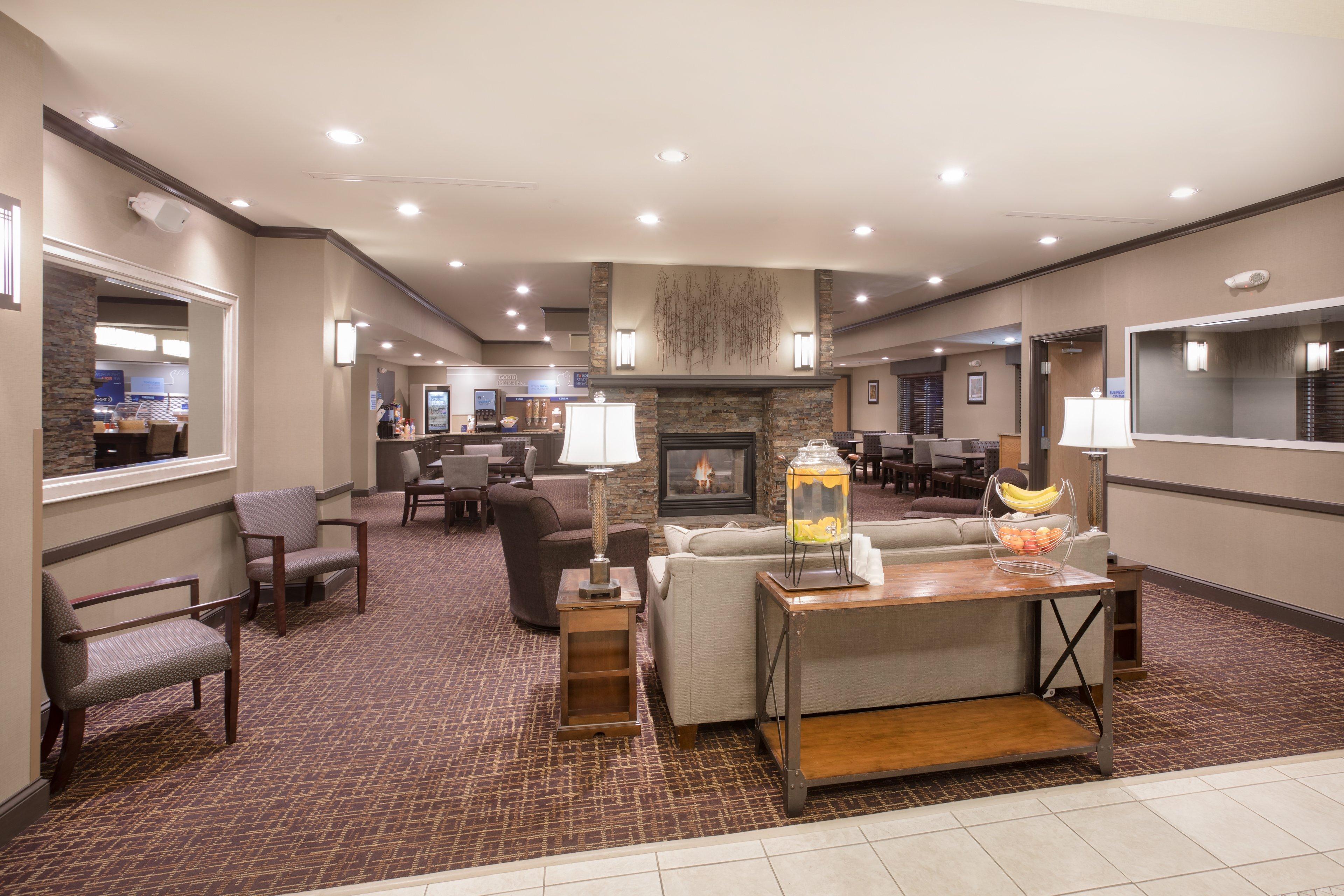 Holiday Inn Express & Suites Yankton By Ihg Exterior foto