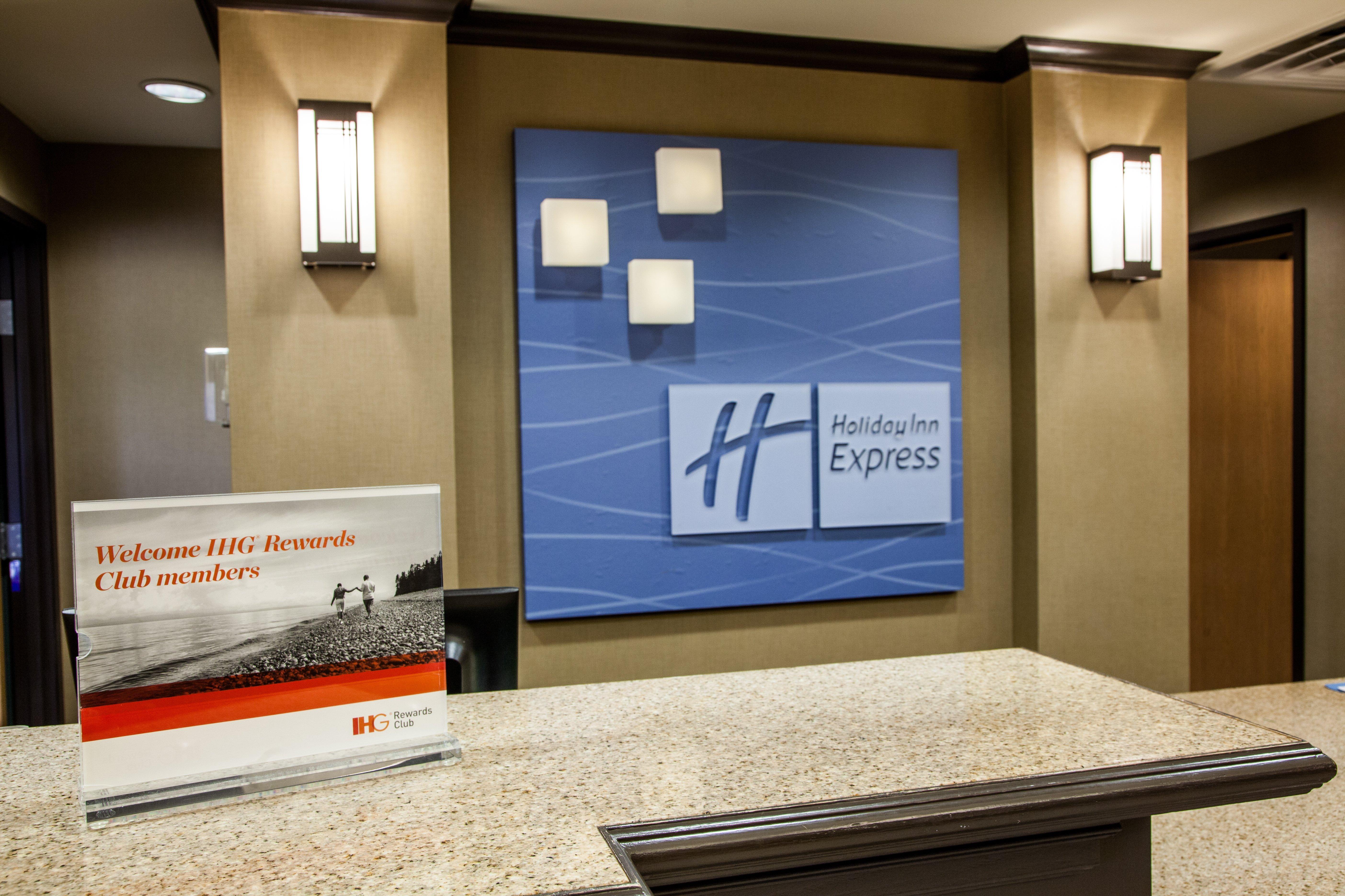 Holiday Inn Express & Suites Yankton By Ihg Exterior foto