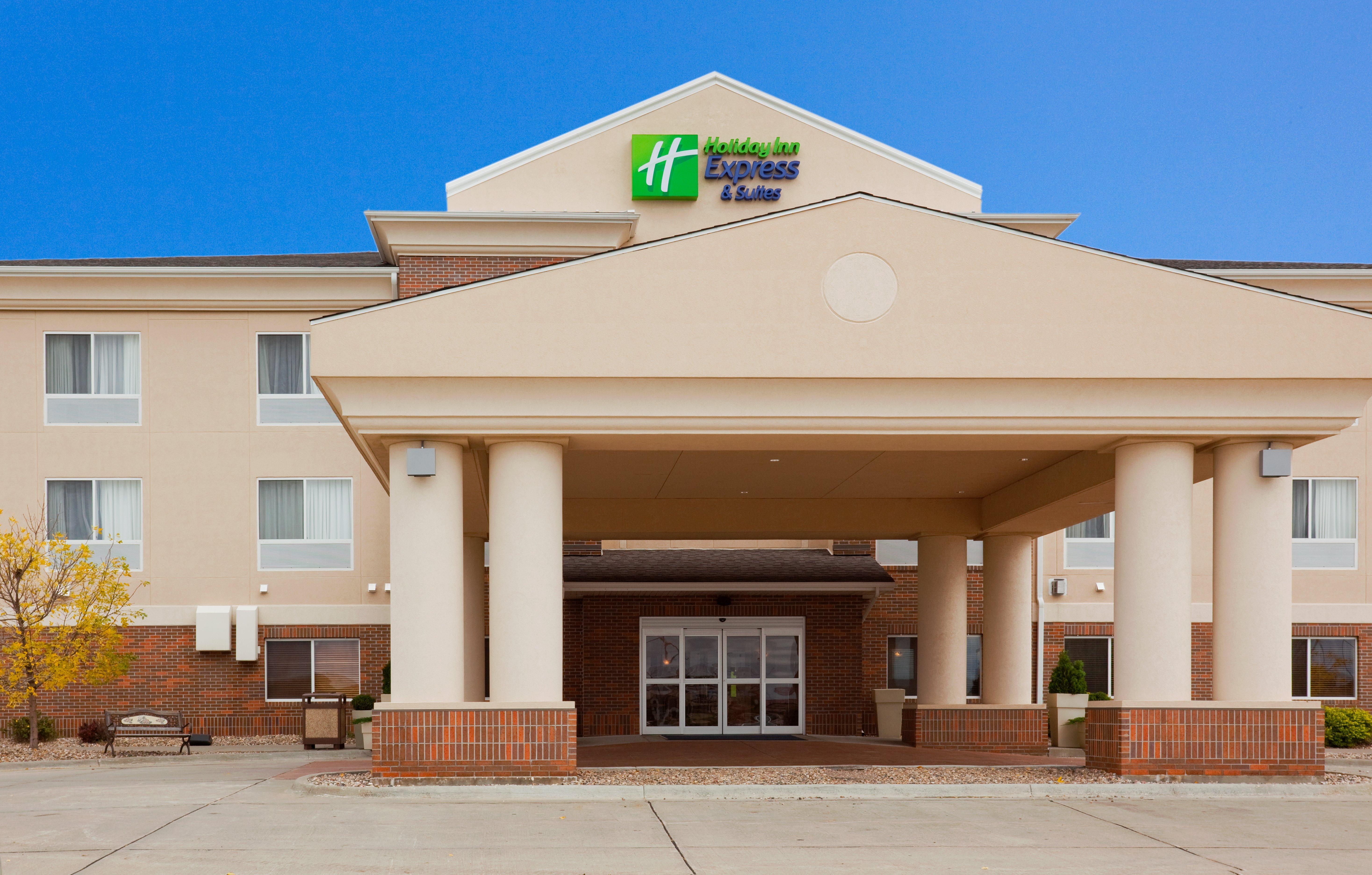 Holiday Inn Express & Suites Yankton By Ihg Exterior foto