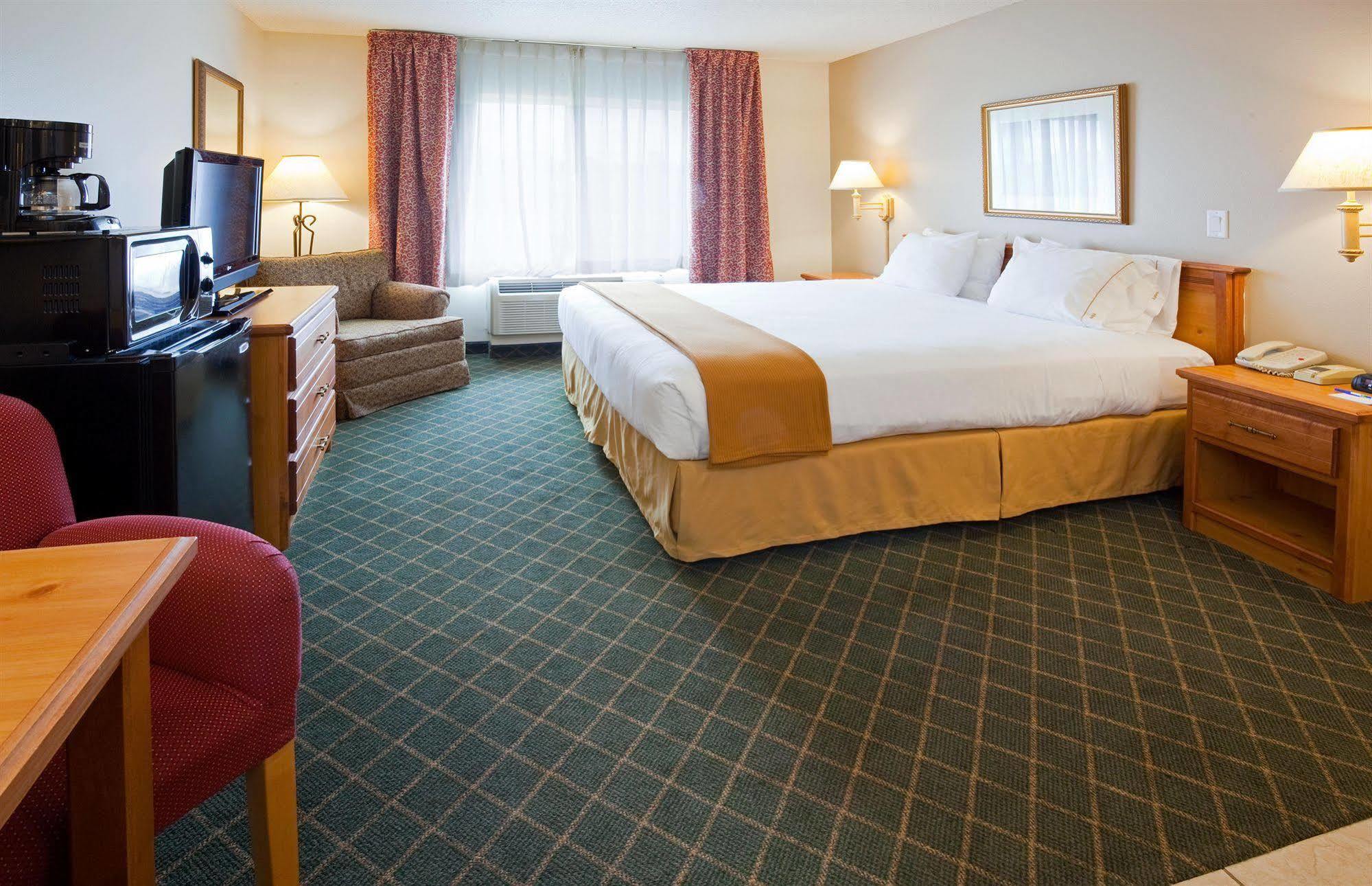 Holiday Inn Express & Suites Yankton By Ihg Exterior foto