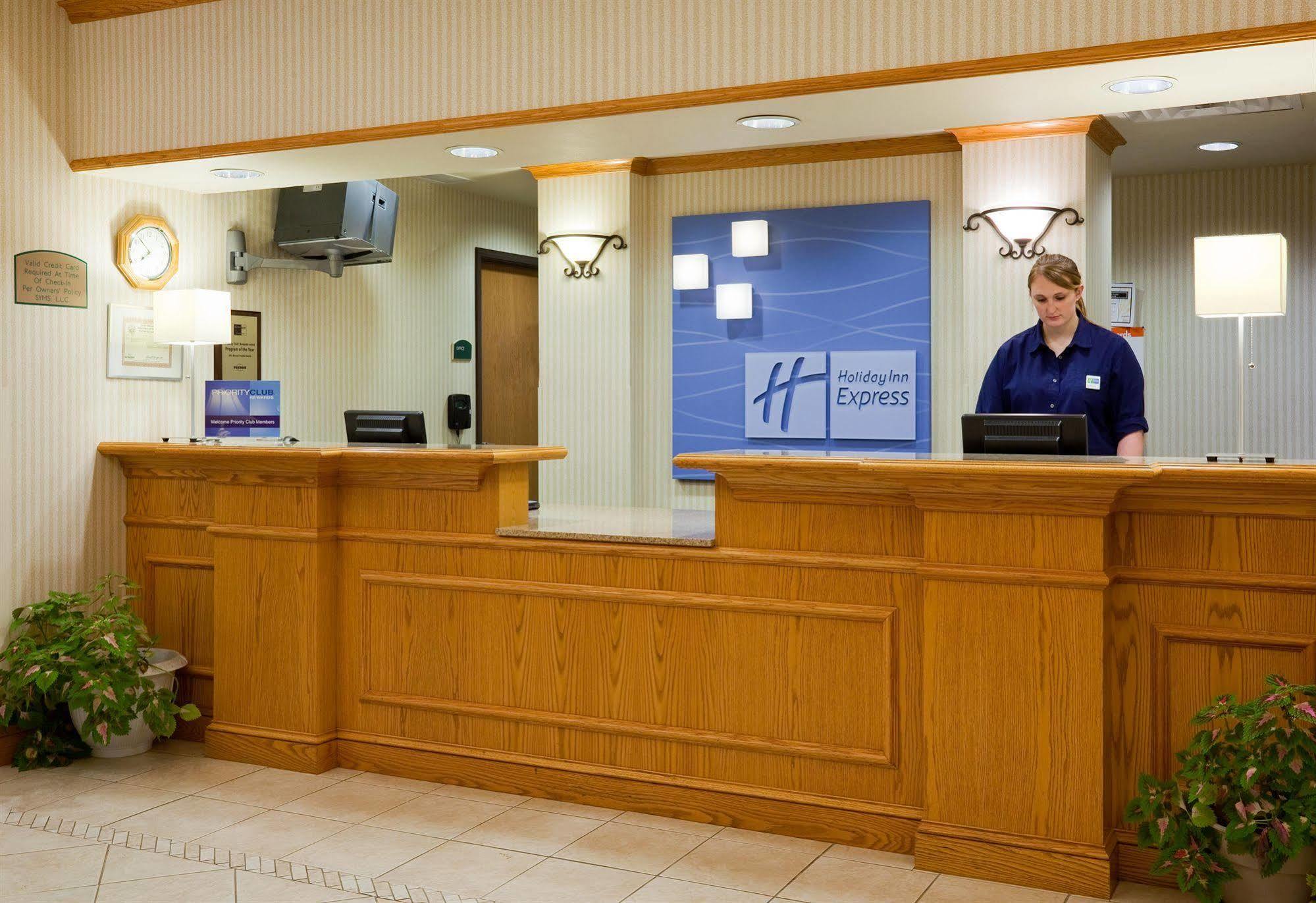 Holiday Inn Express & Suites Yankton By Ihg Interior foto