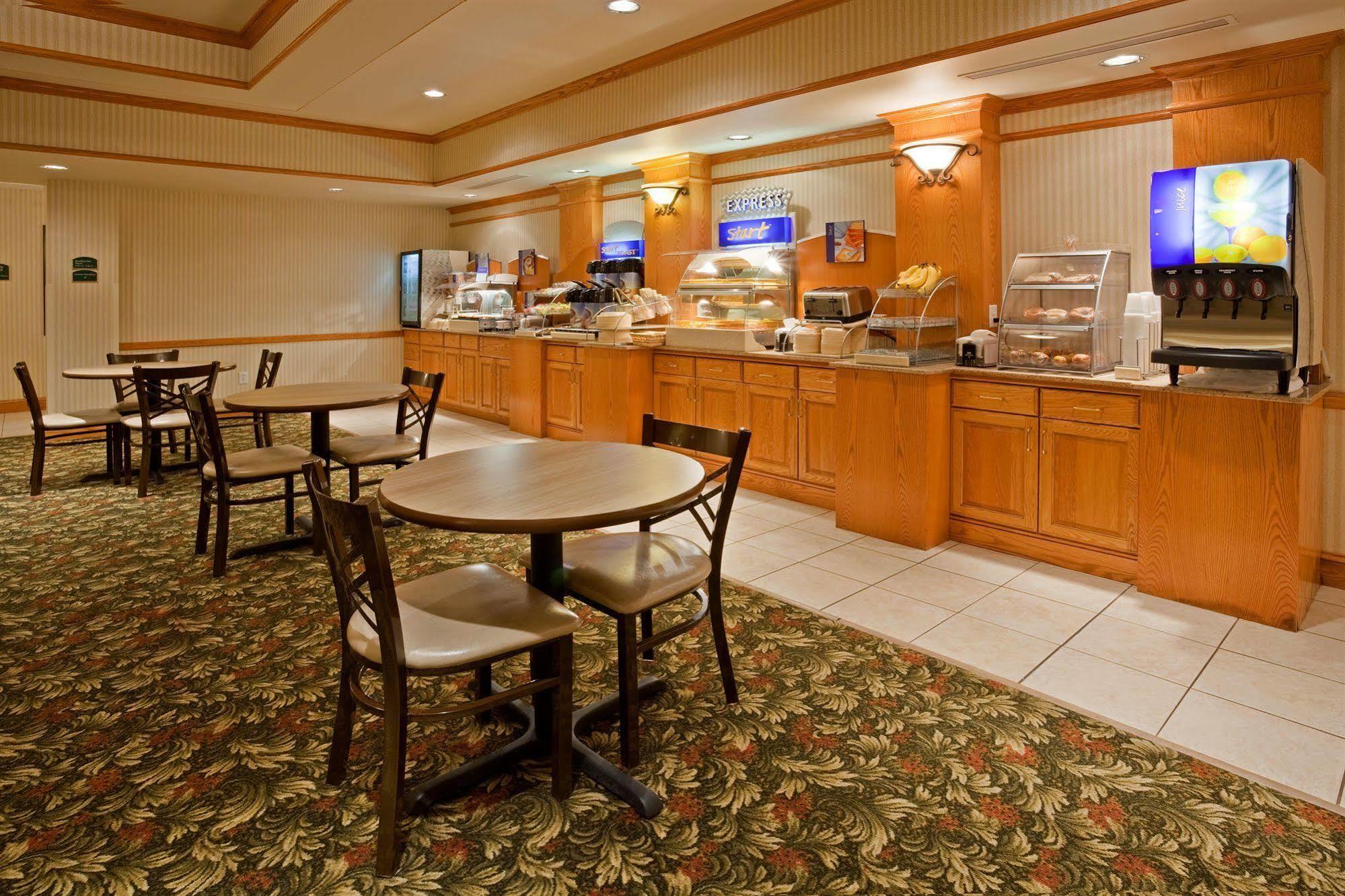 Holiday Inn Express & Suites Yankton, An Ihg Hotel Restaurante foto